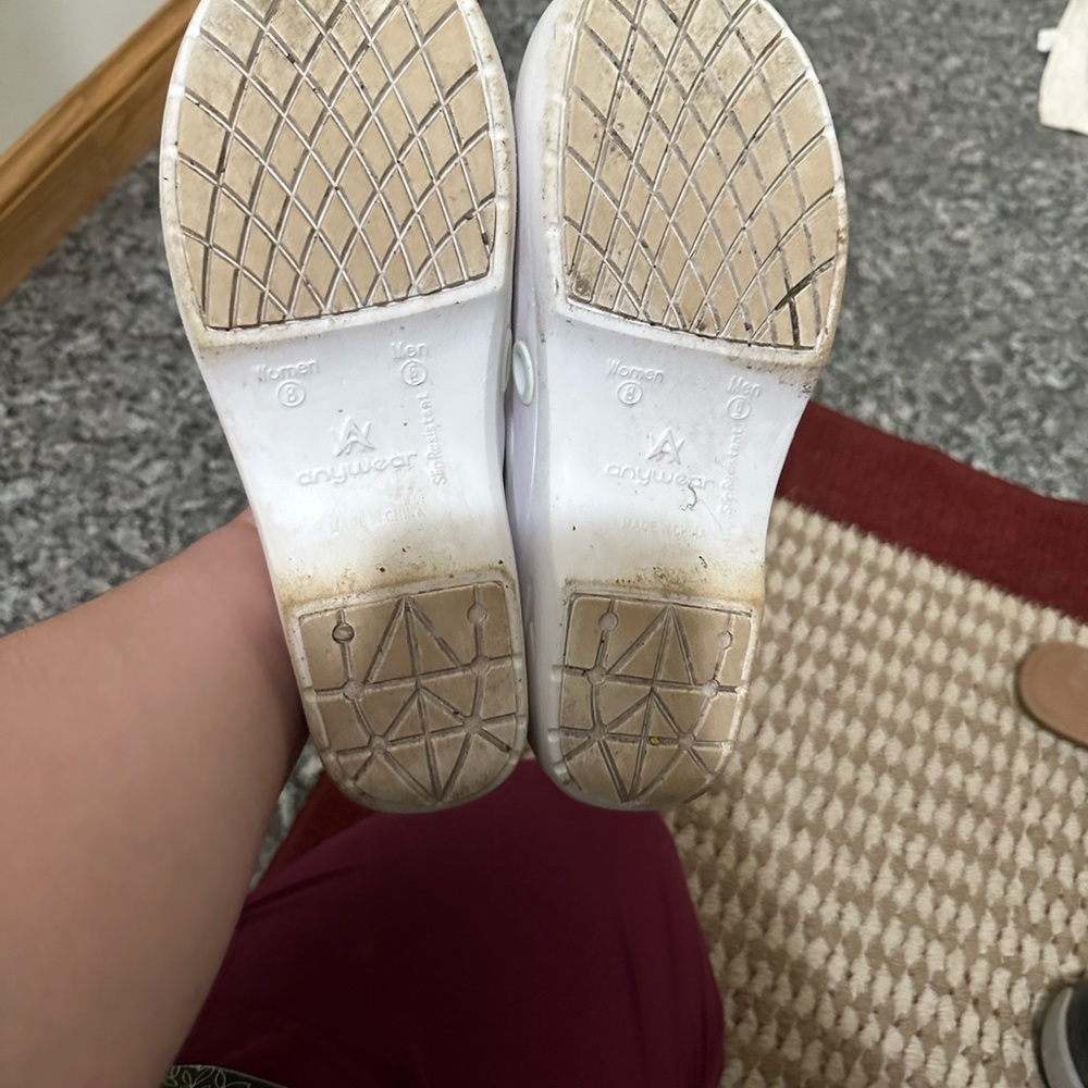 White Clogs - Picture 4 of 4